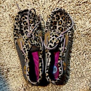 Sperry calf-skin shoes